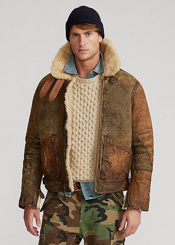 제2차 대전 당시 미 육군 항공대가 사용한 B-3 혹은 B-6 비행 자켓을 연상 시키는 랄프 로렌의 자켓.영화 [멤피스 벨]에서 그 분의기를 한껏 맛볼 수 있다.