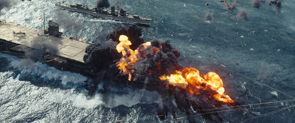 일본 해군 항모 [아카기]에 미 해군 SBD 던틀레스가 급강하 투하한 폭탄이 탄착!