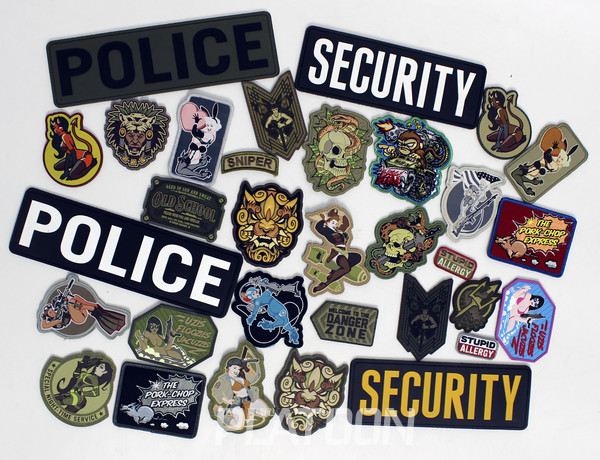 도안이나 소재가 다양한 [Mil Spec Monkey]의 대표적인 제품들.