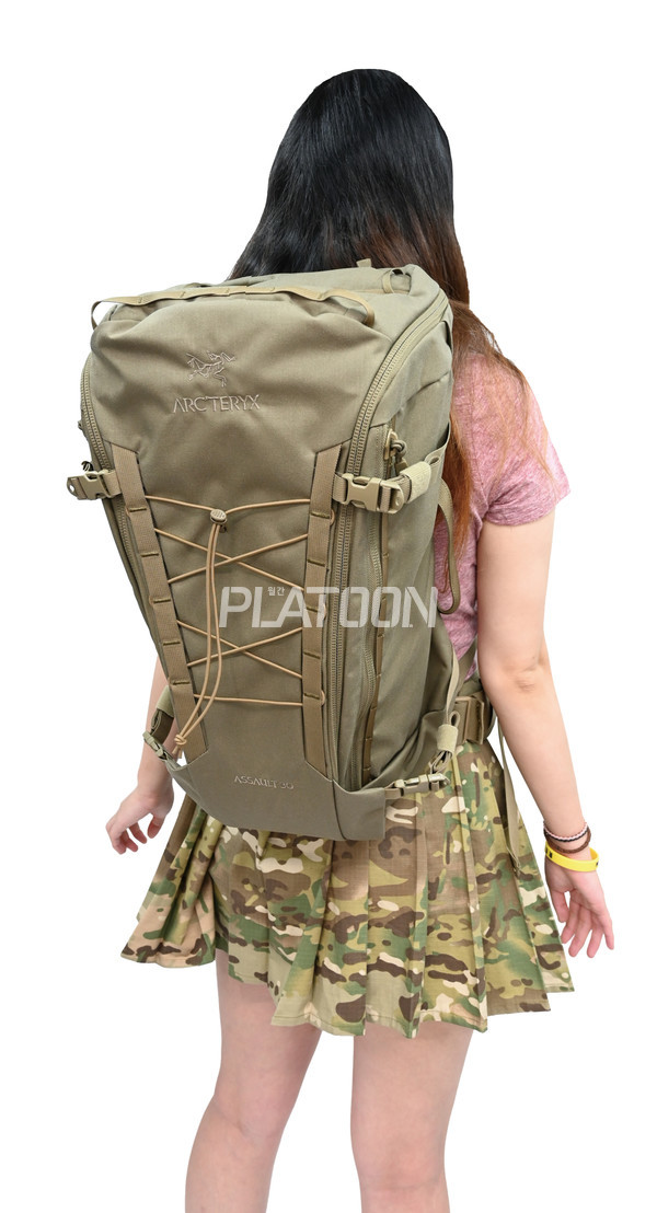 뒤에서 보면 이런 모습이다.