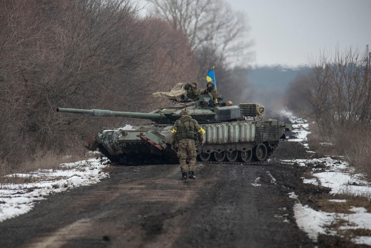 우크라이나군이 공개한, '막 우크라이나군에 입대한' T-80BVM