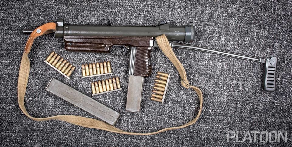 기자의 지인이 보내준 Vz 26의 사진. 가죽 슬링이 넘 멋지다. 