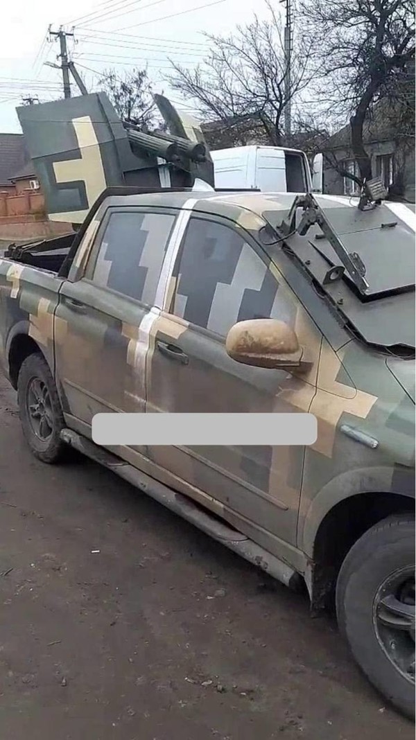 매드맥스의 한 장면 같지만 2022년 우크라이나입니다 여러분....