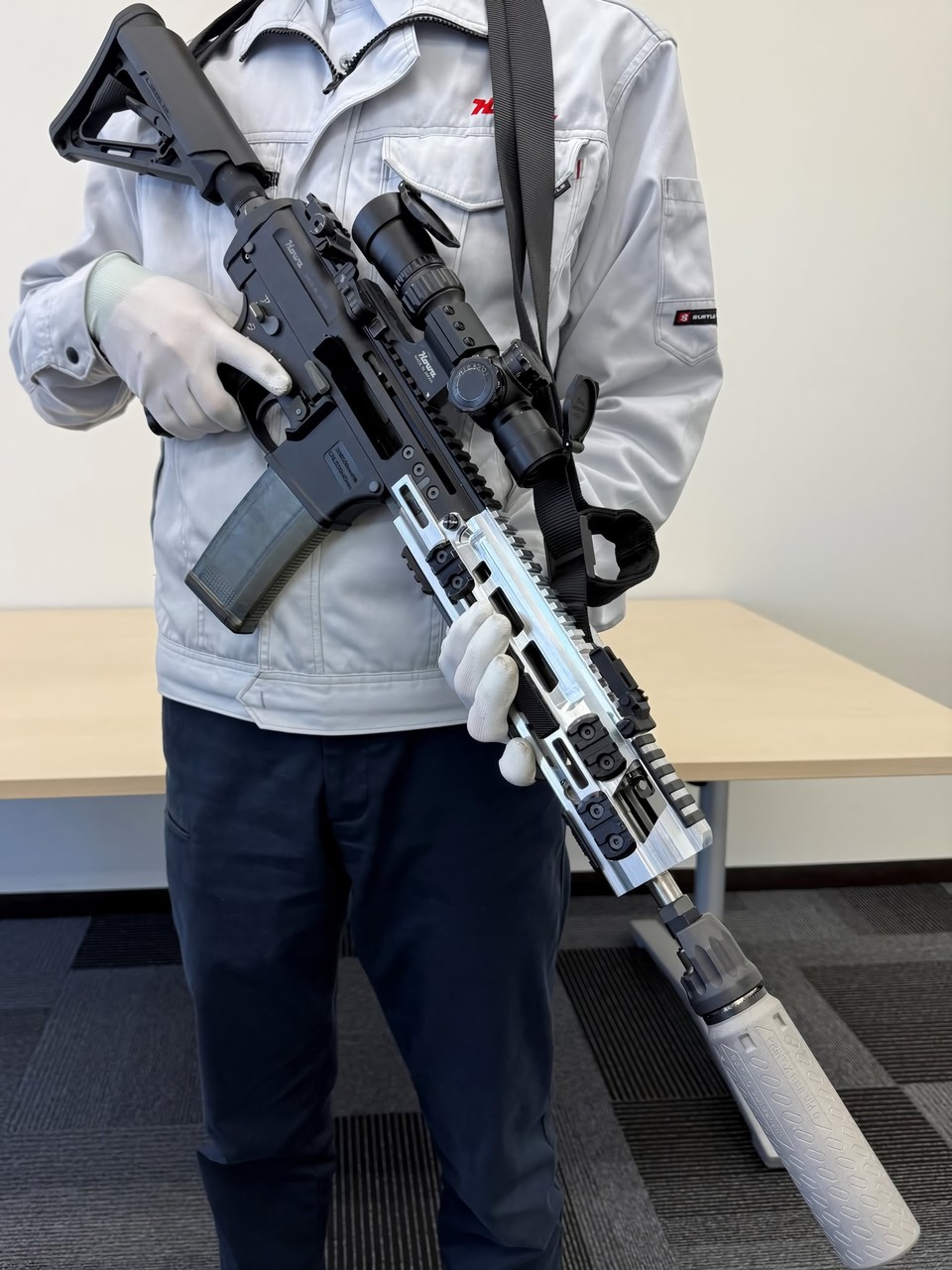 호와 공업측이 인스타그램에 공개한 커스텀 20식 소총 (Howa)